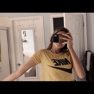 NIKE CROP TOP